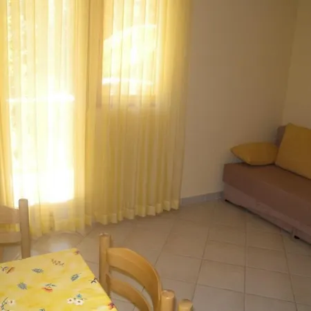 Appartamento In 6793 Rovanjska