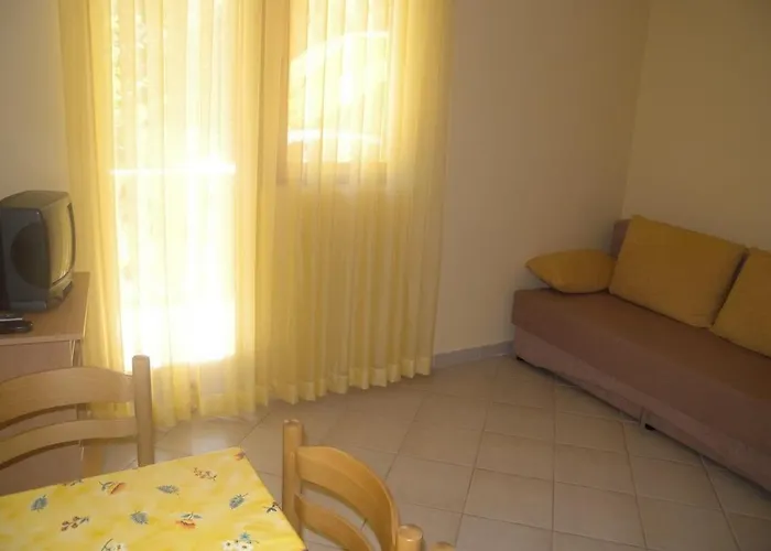 Апартаменты Apartment In Rovanjska 6793 Рованьска