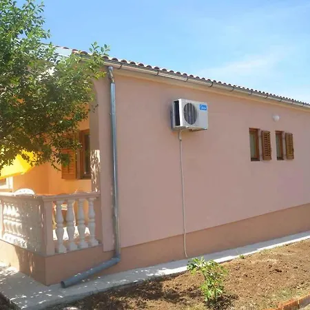 In 6793 Daire Rovanjska